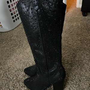 Elegant Black Knee-High Women's Boots